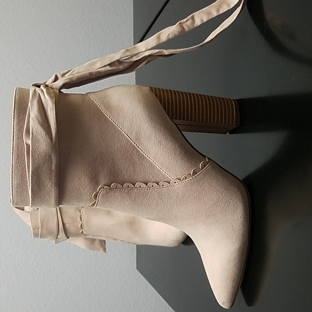 Suede booties Justfabulous NWT - Picture 3 of 4